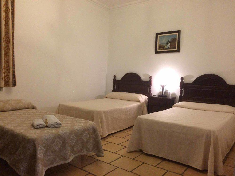 Hotel-Restaurante Venta Tomas Almuradiel ภายนอก รูปภาพ